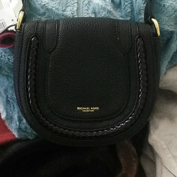 A brand new Michael kors purse slash side bag - Picture 4 of 8